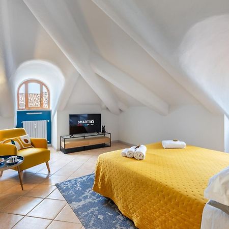 Giolitti 39 - Moderna Mansarda Nel Cuore Di Torino Bagian luar foto