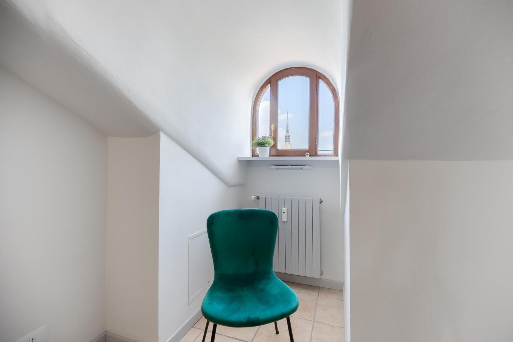 Giolitti 39 - Moderna Mansarda Nel Cuore Di Torino Bagian luar foto